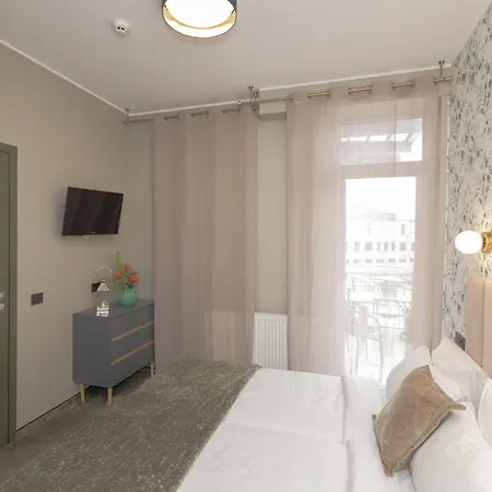 Happy & Aparthotel *